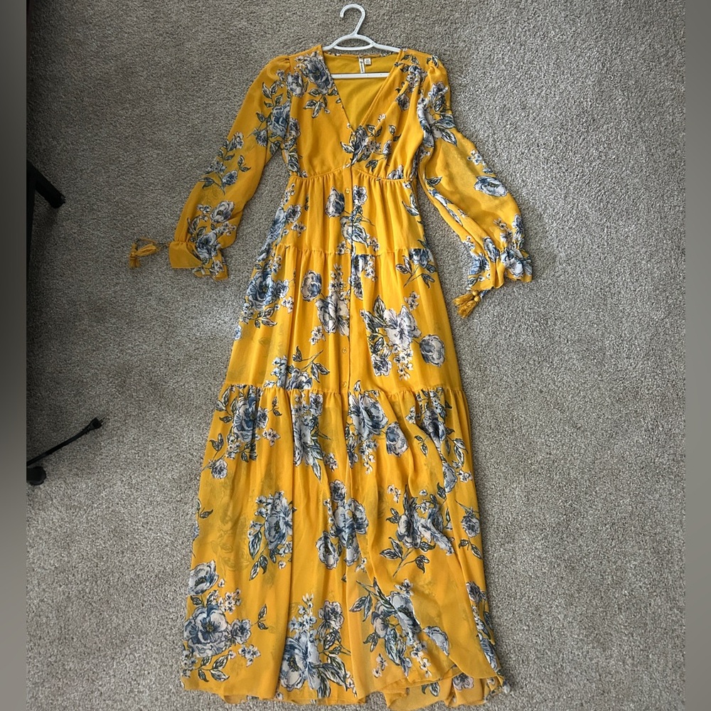 Versona Floral Yellow Maxi Dress